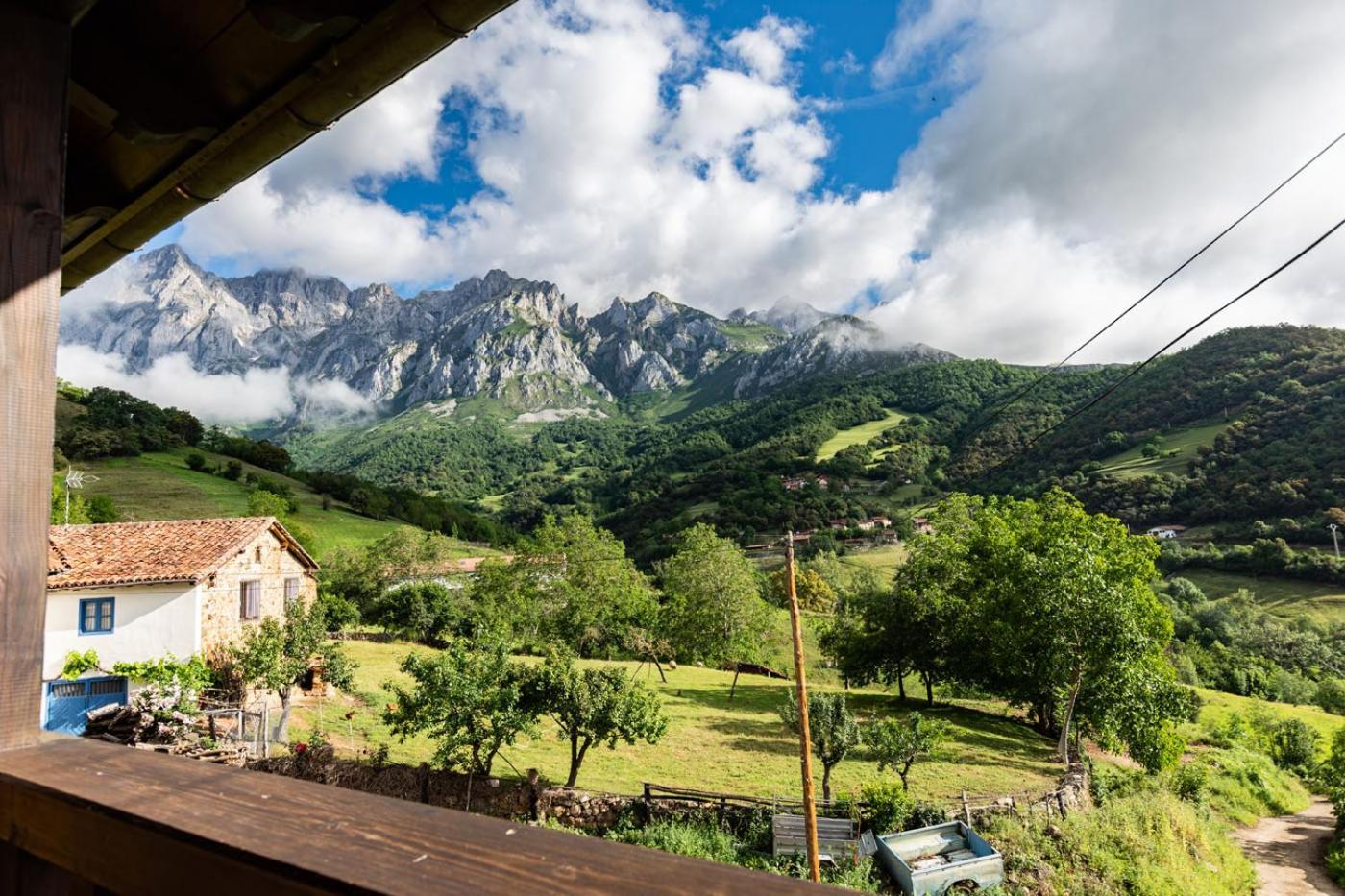 Apartamentos Rurales Los Picos De Redo Камаленьо Экстерьер фото