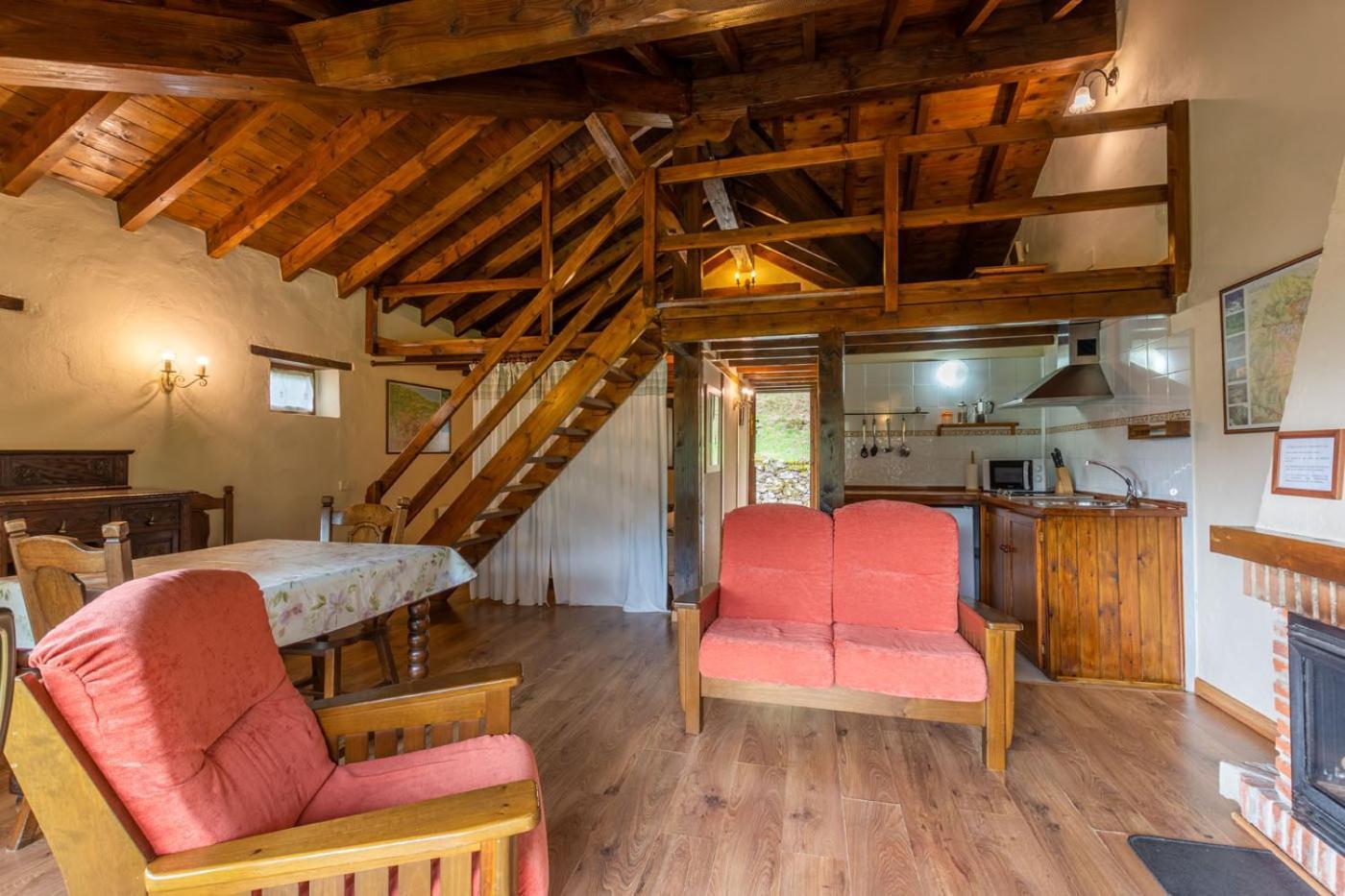 Apartamentos Rurales Los Picos De Redo Камаленьо Экстерьер фото